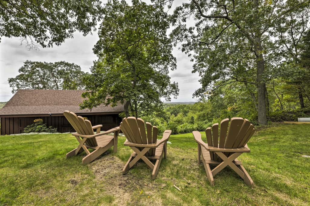 Private Guest House w/ Deck + Spectacular Views!