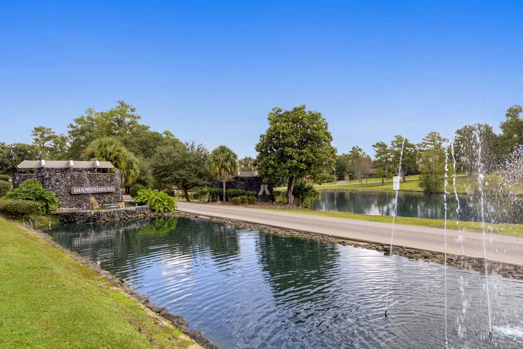 Golfer's Getaway! Modern Diamondhead Condo