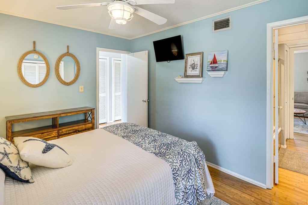 Golfer's Getaway! Modern Diamondhead Condo