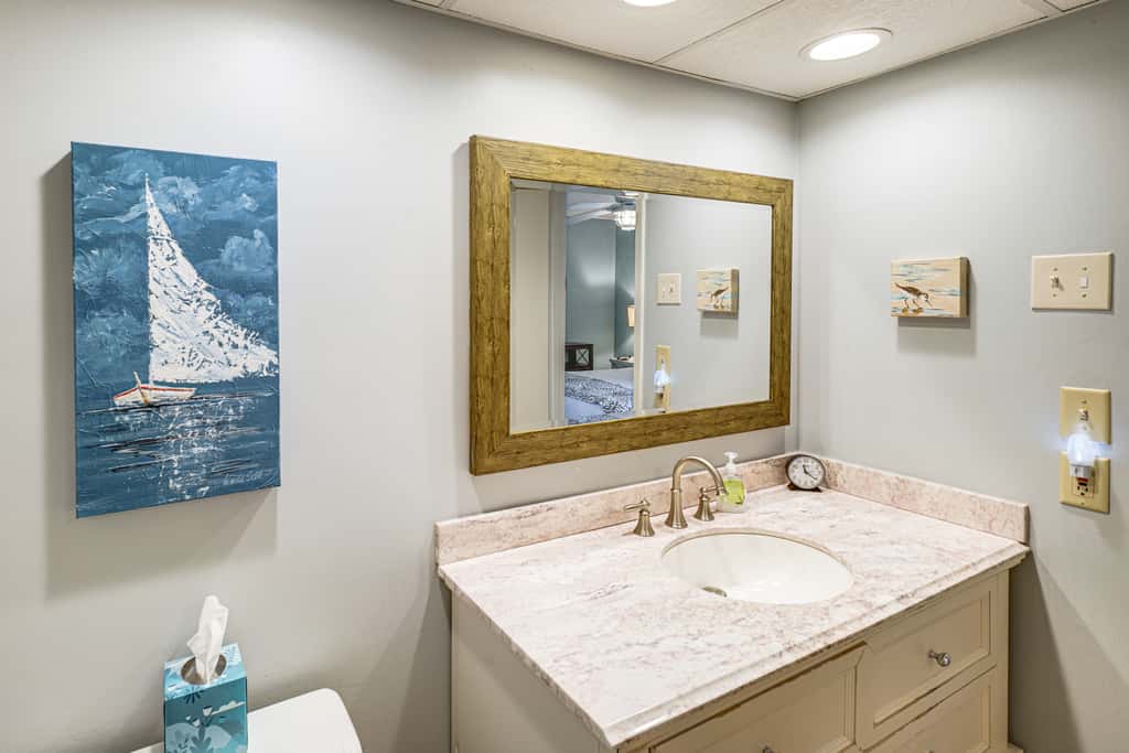 Golfer's Getaway! Modern Diamondhead Condo