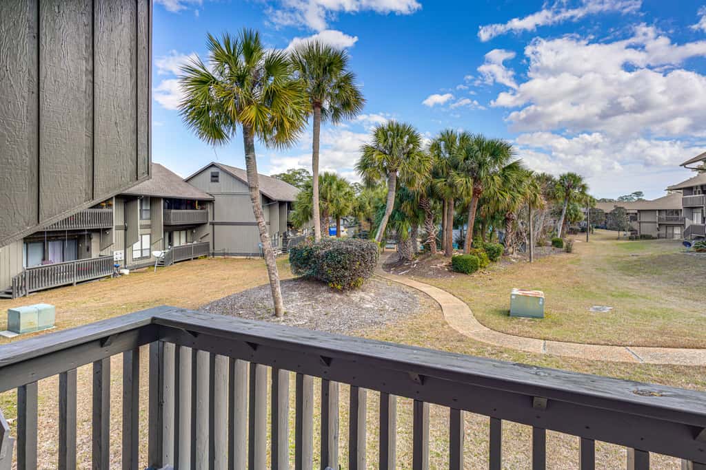 Golfer's Getaway! Modern Diamondhead Condo