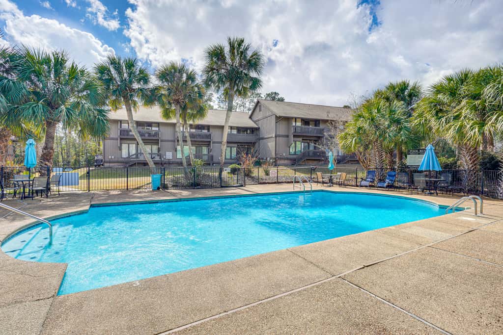 Golfer's Getaway! Modern Diamondhead Condo