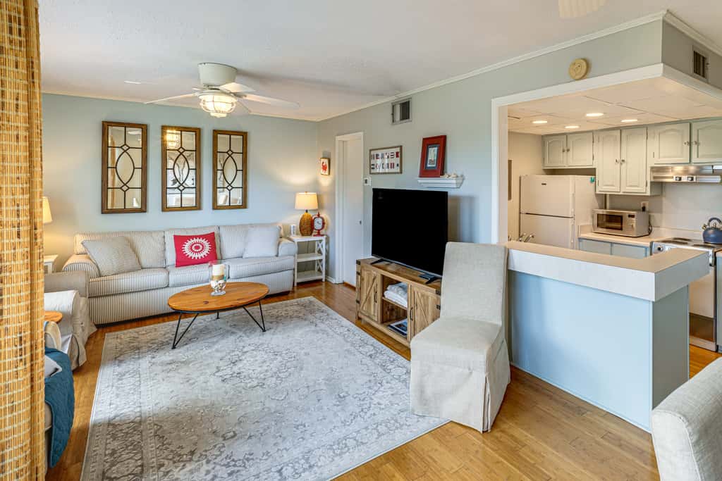 Golfer's Getaway! Modern Diamondhead Condo