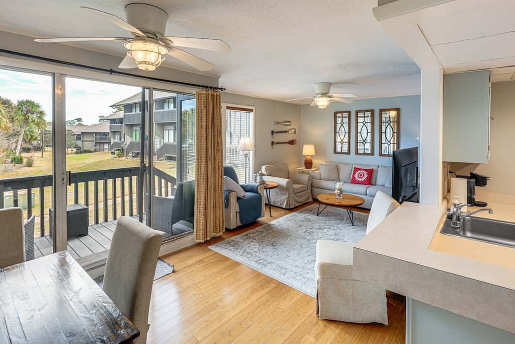 Golfer's Getaway! Modern Diamondhead Condo