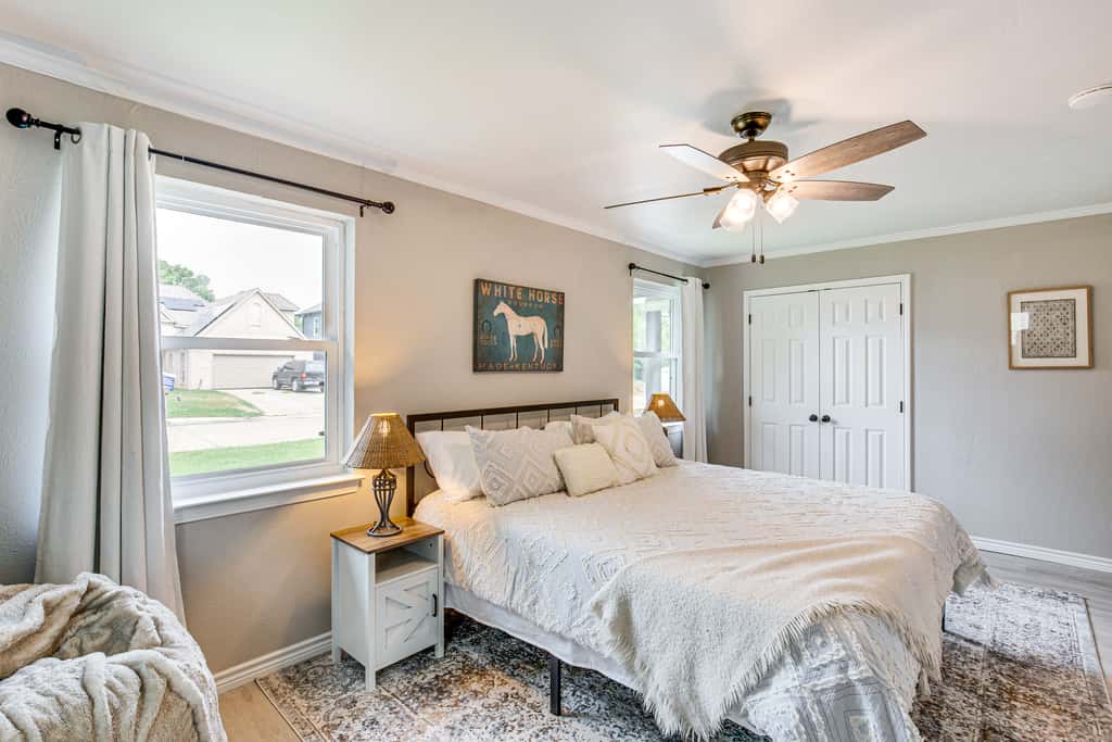 Walk to Lewisville Lake: Dog-Friendly Texas Home