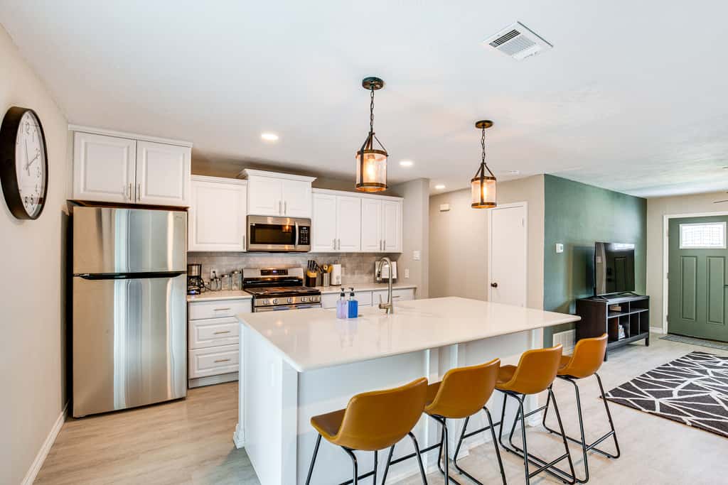 Walk to Lewisville Lake: Dog-Friendly Texas Home