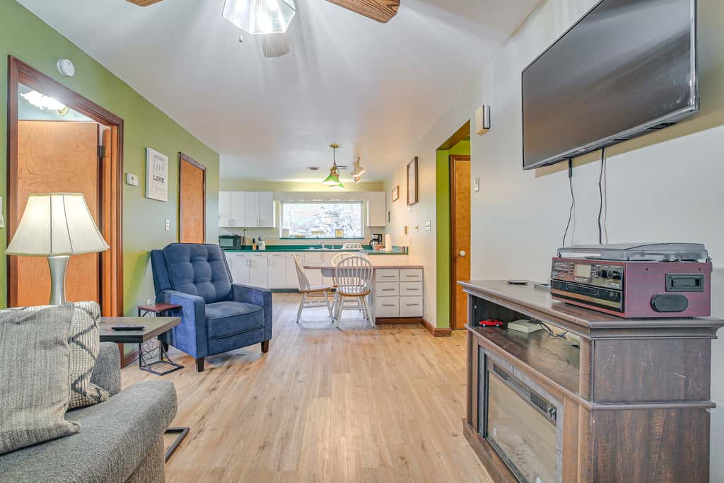 Quaint Zanesville Home w/ Game Room & Yard!