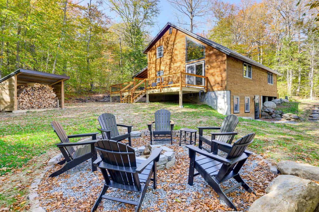 Fishing Pond + Pool! Resort Retreat in Wilmington