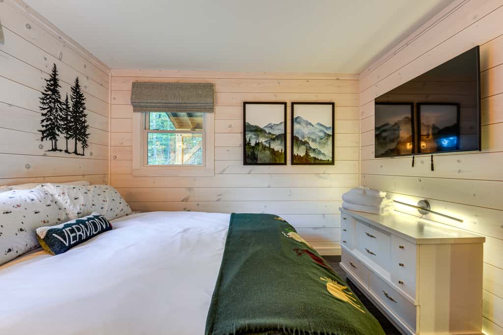 Fishing Pond + Pool! Resort Retreat in Wilmington
