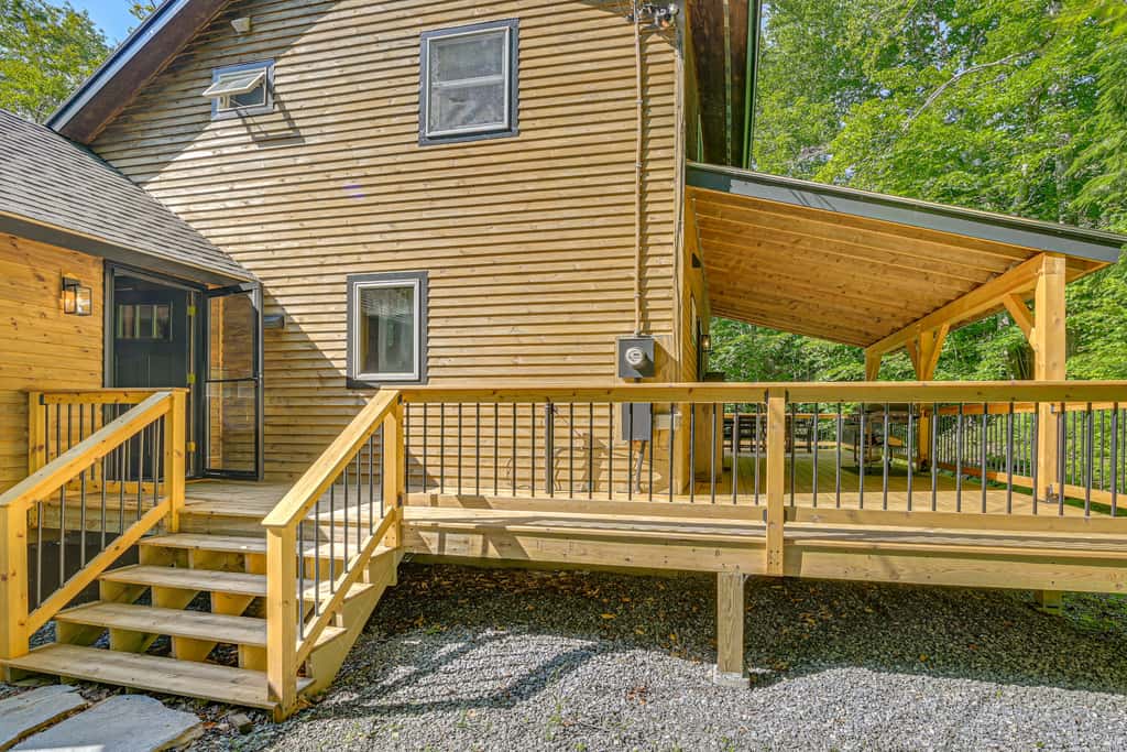 Wilmington Retreat w/ Pool | 8 Mi to Mount Snow