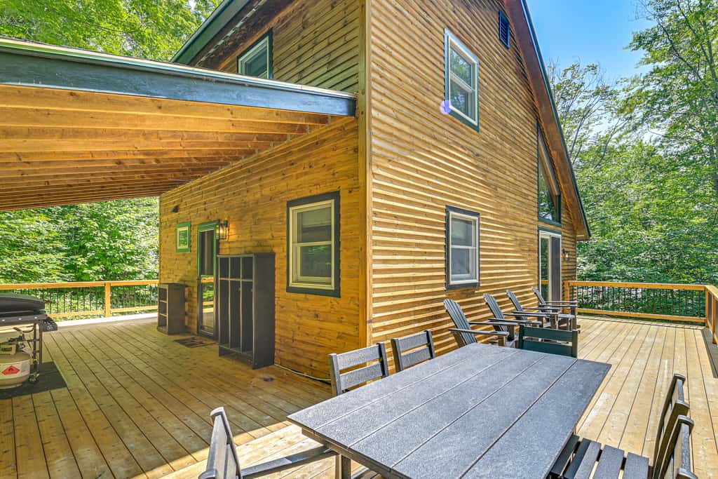 Wilmington Retreat w/ Pool | 8 Mi to Mount Snow