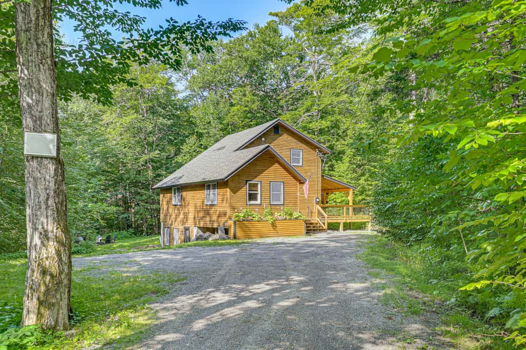 Wilmington Retreat w/ Pool | 8 Mi to Mount Snow