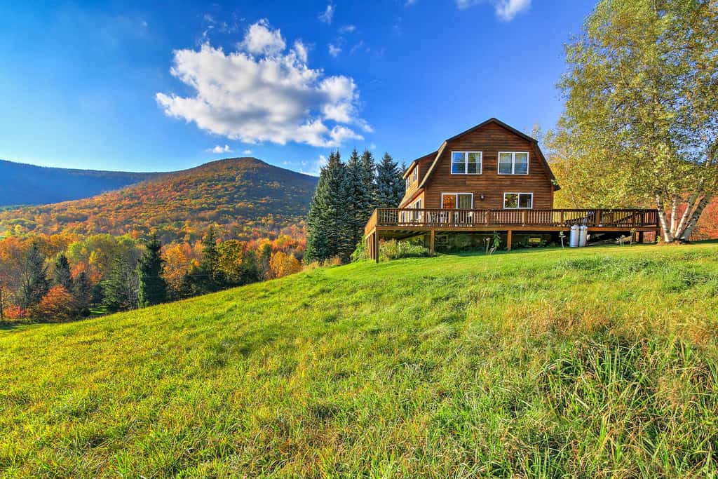 'Bearpen Lodge' on 125 Acres - Near Belleayre Mtn!