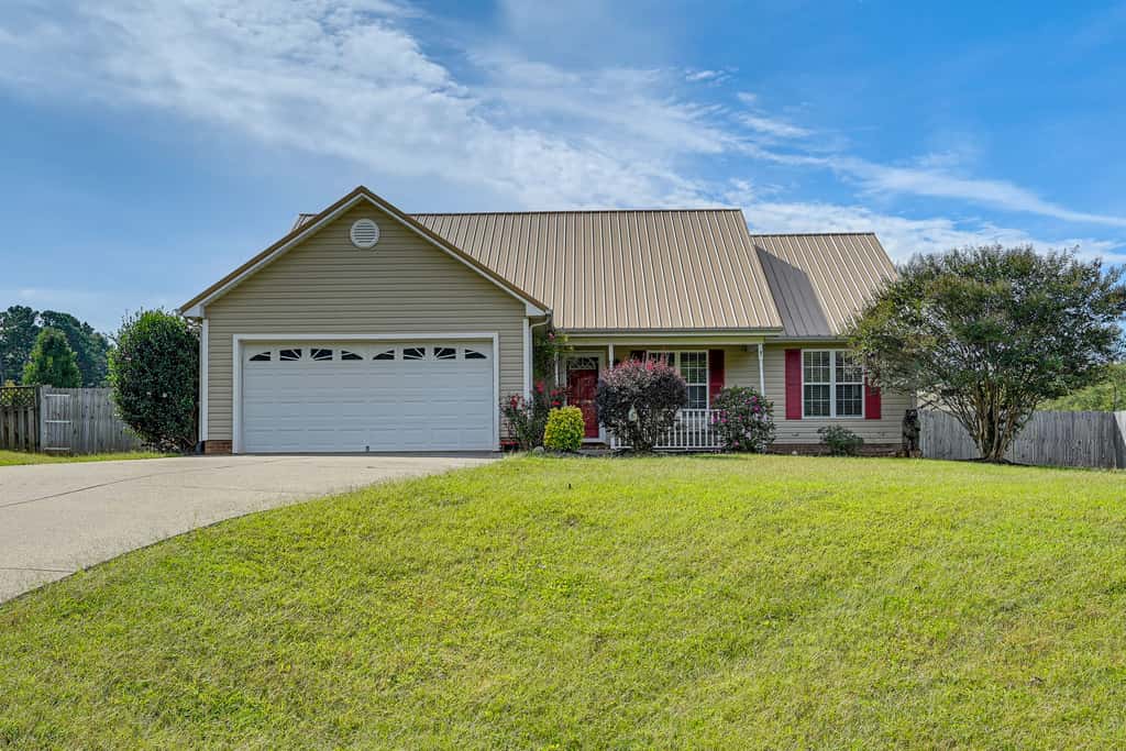 Wine & BBQ Trail Fun: Home w/ Hot Tub in Lexington