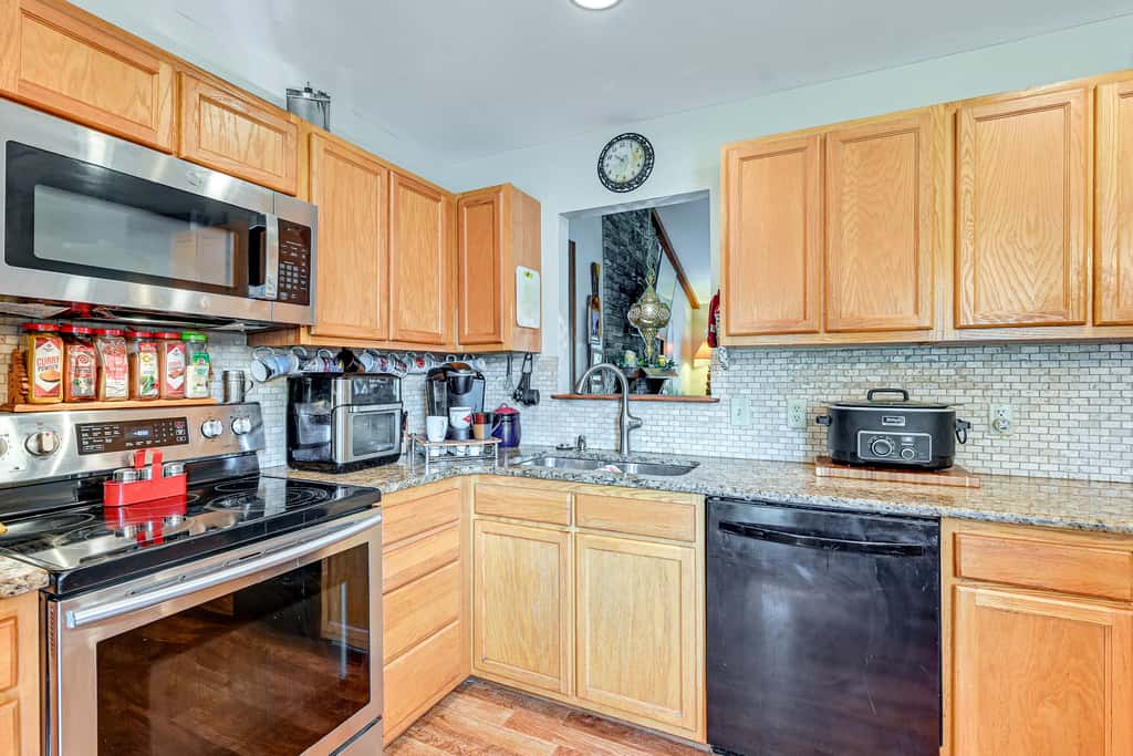 Wine & BBQ Trail Fun: Home w/ Hot Tub in Lexington