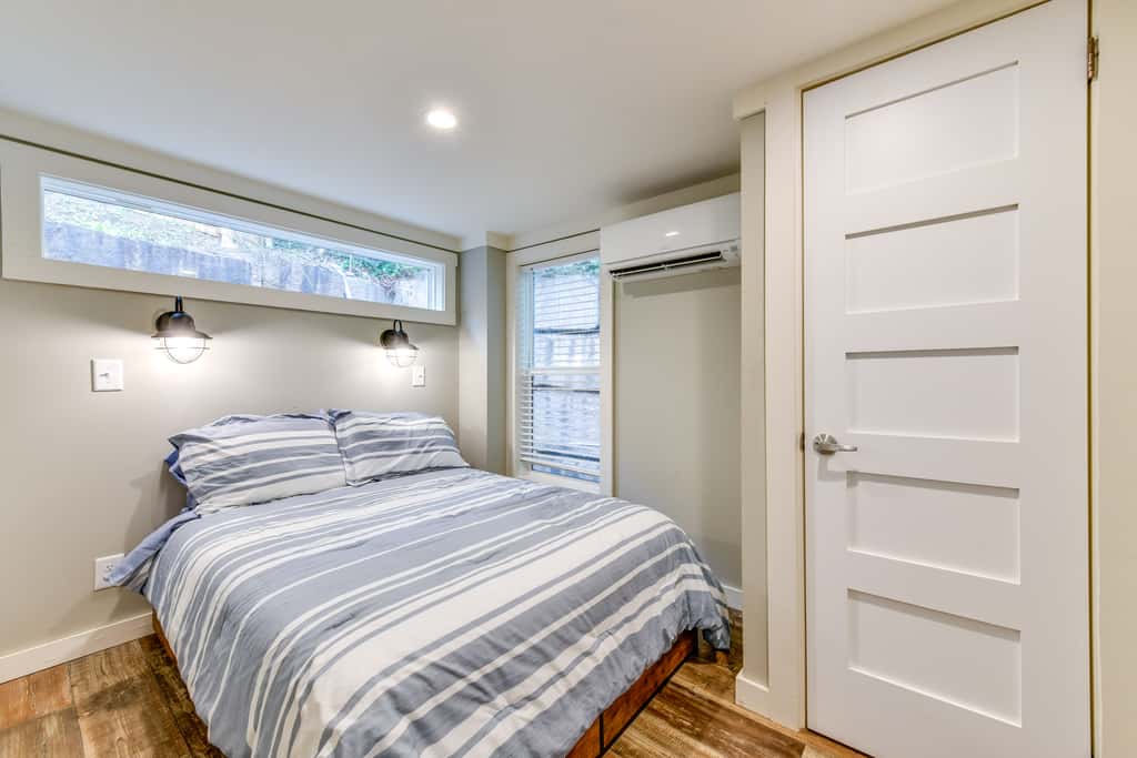 Lake Norman Getaway w/ Pool Access + Kayaking!