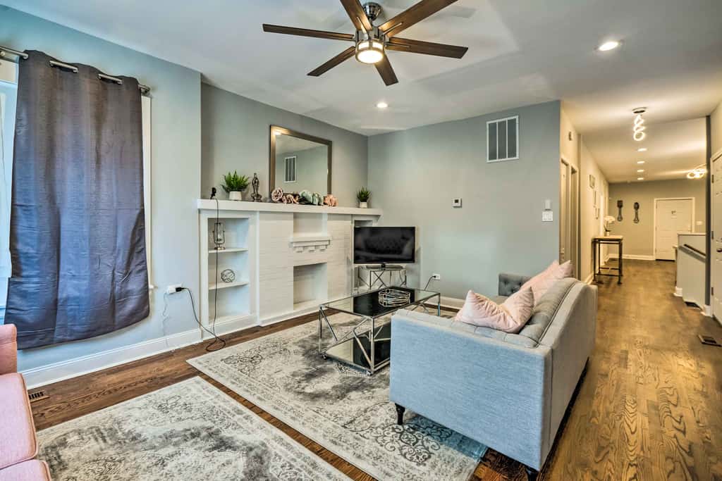 Remodeled Chicago Apartment < 9 Mi to Downtown