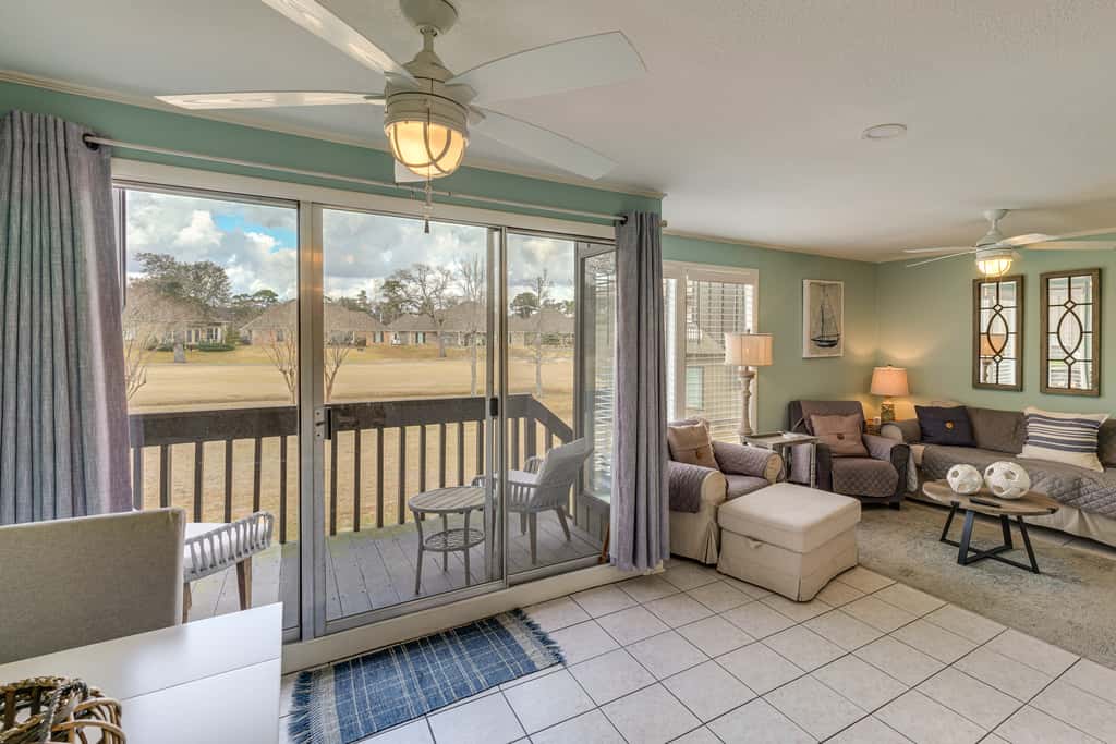 Golf Course Views! Couple's Retreat in Diamondhead