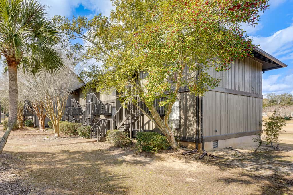 Golf Course Views! Couple's Retreat in Diamondhead