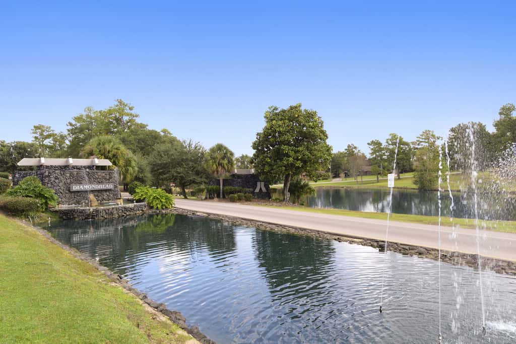 Golf Course Views! Couple's Retreat in Diamondhead