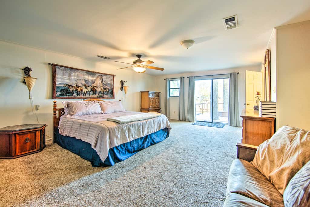 Waterfront Home w/ Boat Dock in Gun Barrel City
