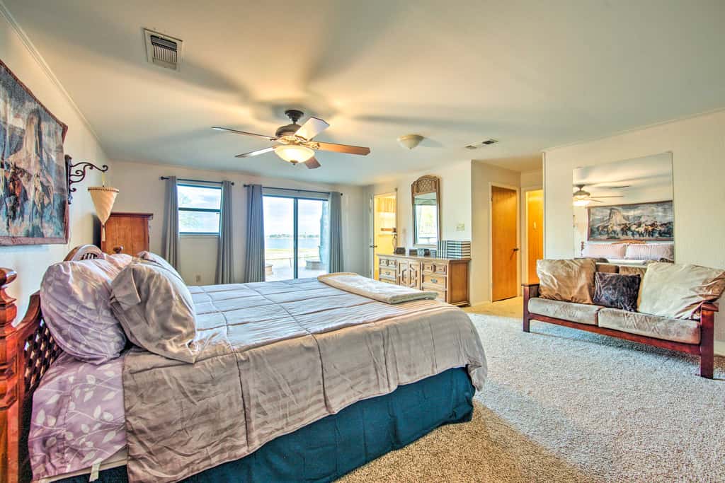 Waterfront Home w/ Boat Dock in Gun Barrel City