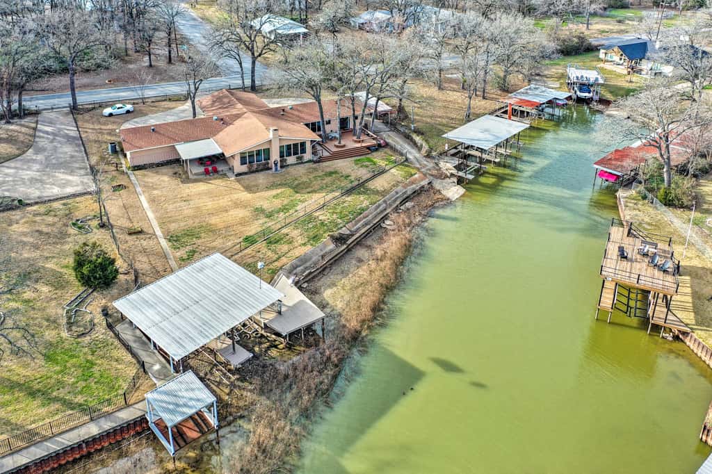 Waterfront Home w/ Boat Dock in Gun Barrel City