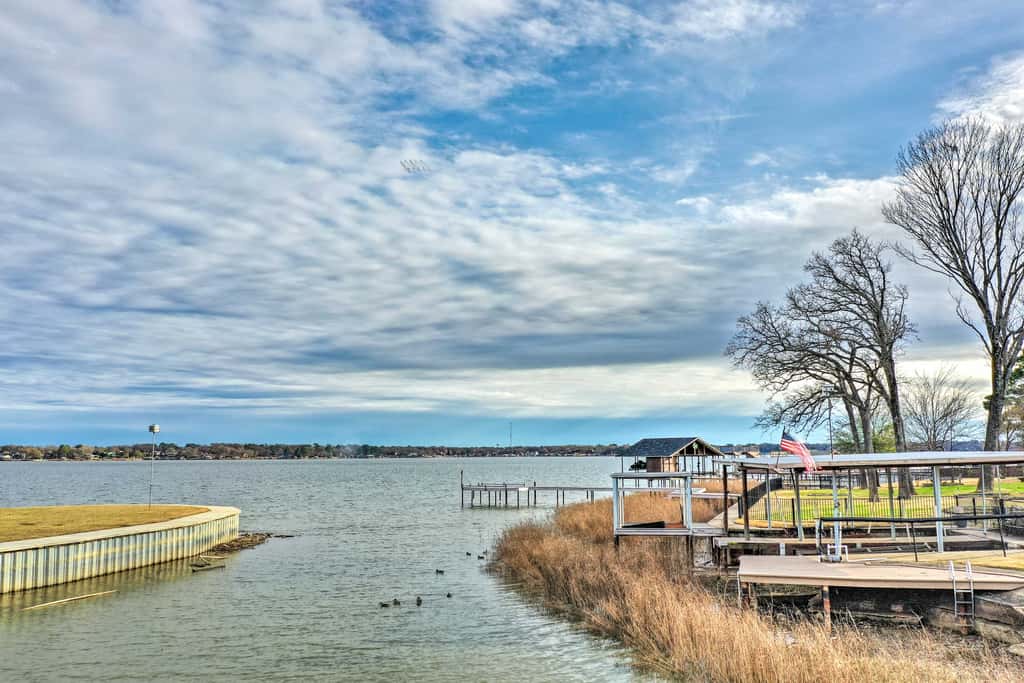 Waterfront Home w/ Boat Dock in Gun Barrel City