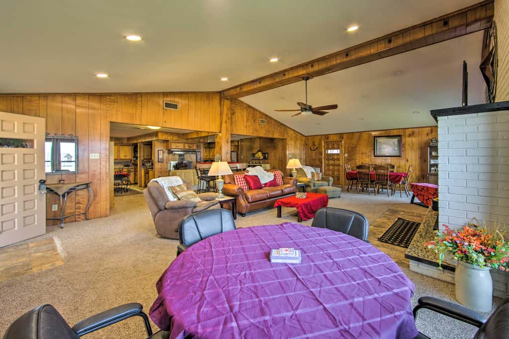 Waterfront Home w/ Boat Dock in Gun Barrel City