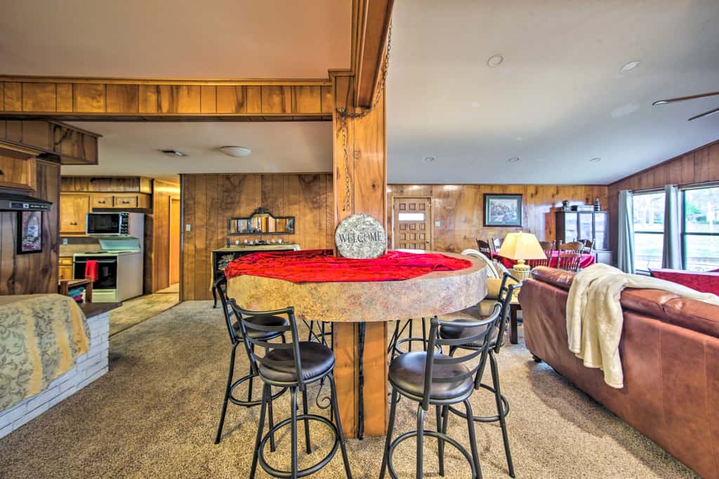Waterfront Home w/ Boat Dock in Gun Barrel City
