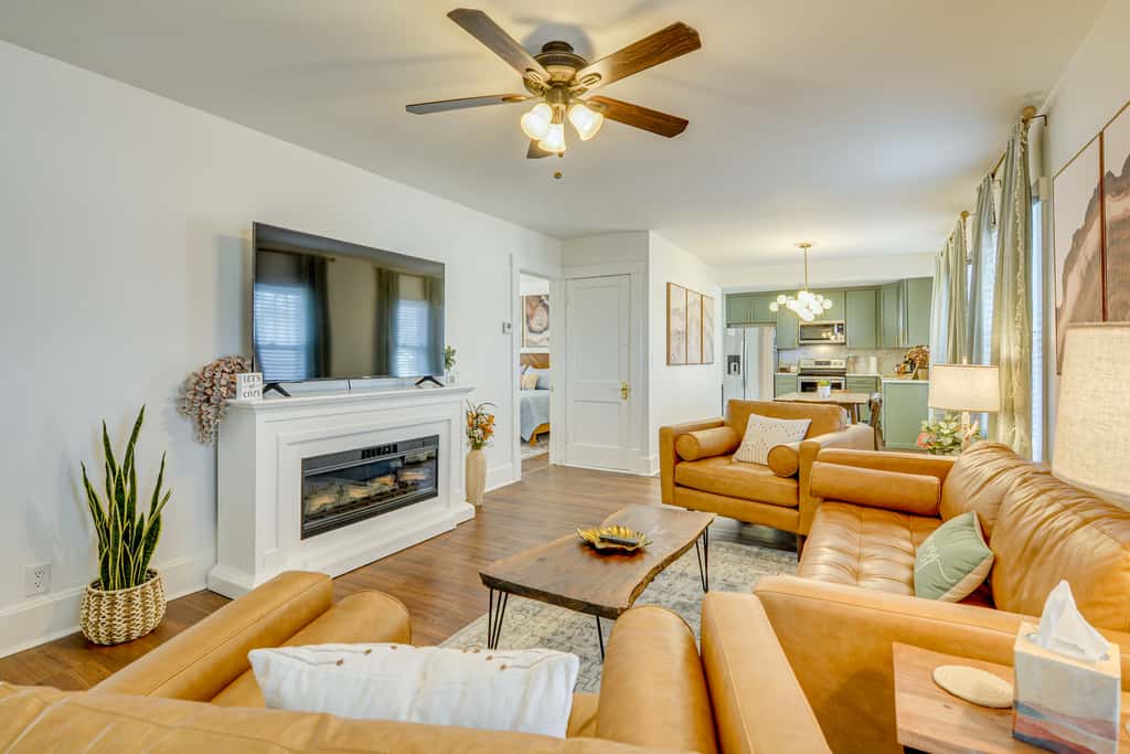 < 1 Mi to MSU! Updated Springfield House w/ Deck