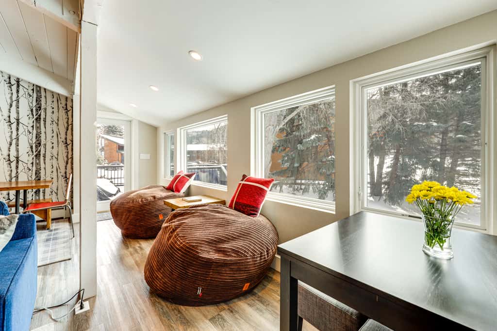 Modern Mountain Escape on Golf Course w/ Hot Tub!