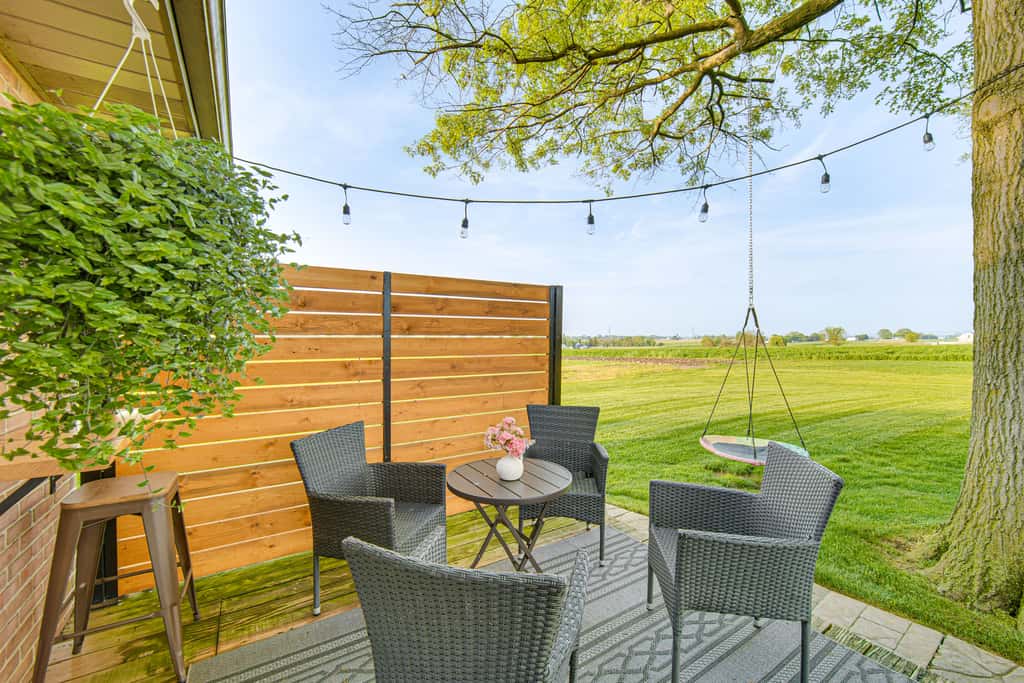 3 Mi to Dutch Wonderland: Serene Home w/ Deck