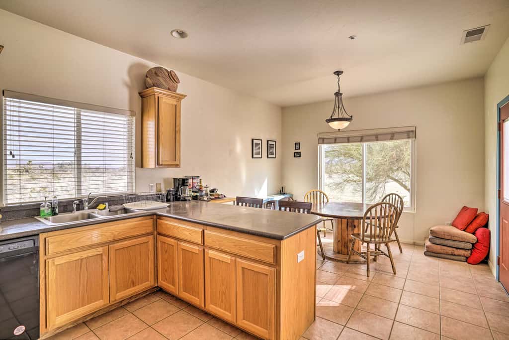 Borrego Springs Stargazing Home w/ Mtn Views