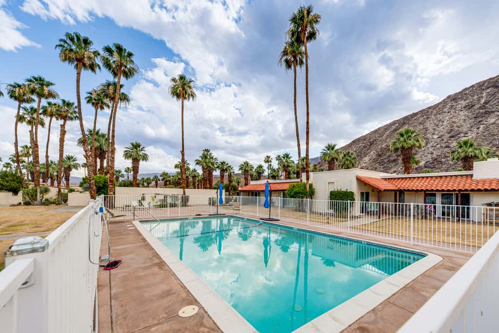 2 Mi to Galleta Meadows: Desert Golf Retreat!