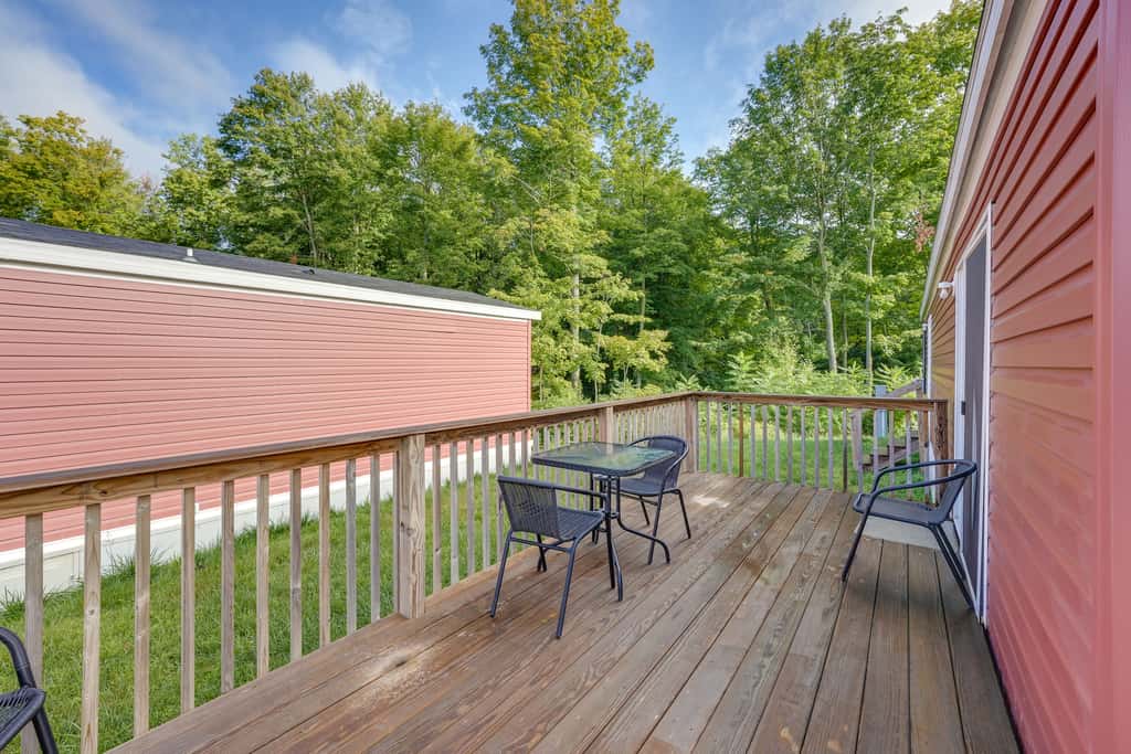 Cozy Cassopolis Cabin, Near Parks & Golfing!