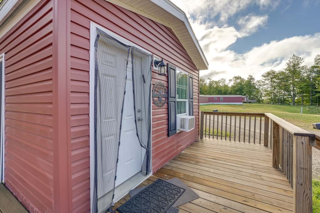 Cozy Cassopolis Cabin, Near Parks & Golfing!