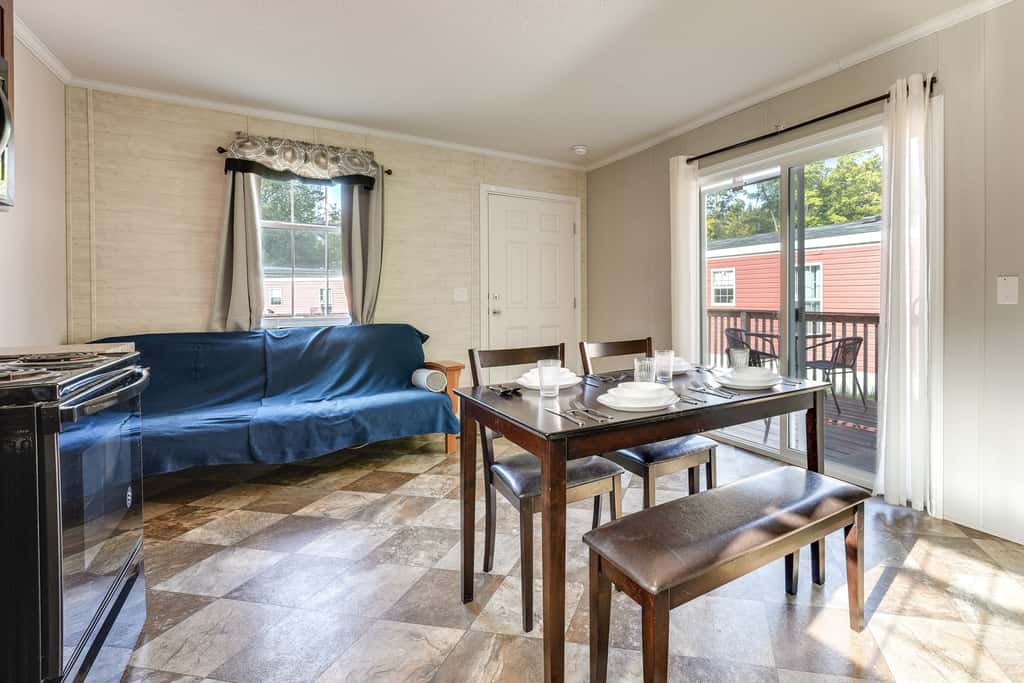 Cozy Cassopolis Cabin, Near Parks & Golfing!