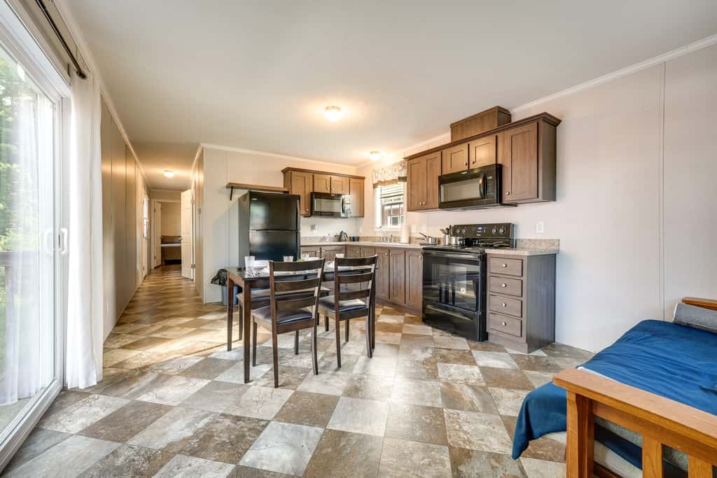 Cozy Cassopolis Cabin, Near Parks & Golfing!