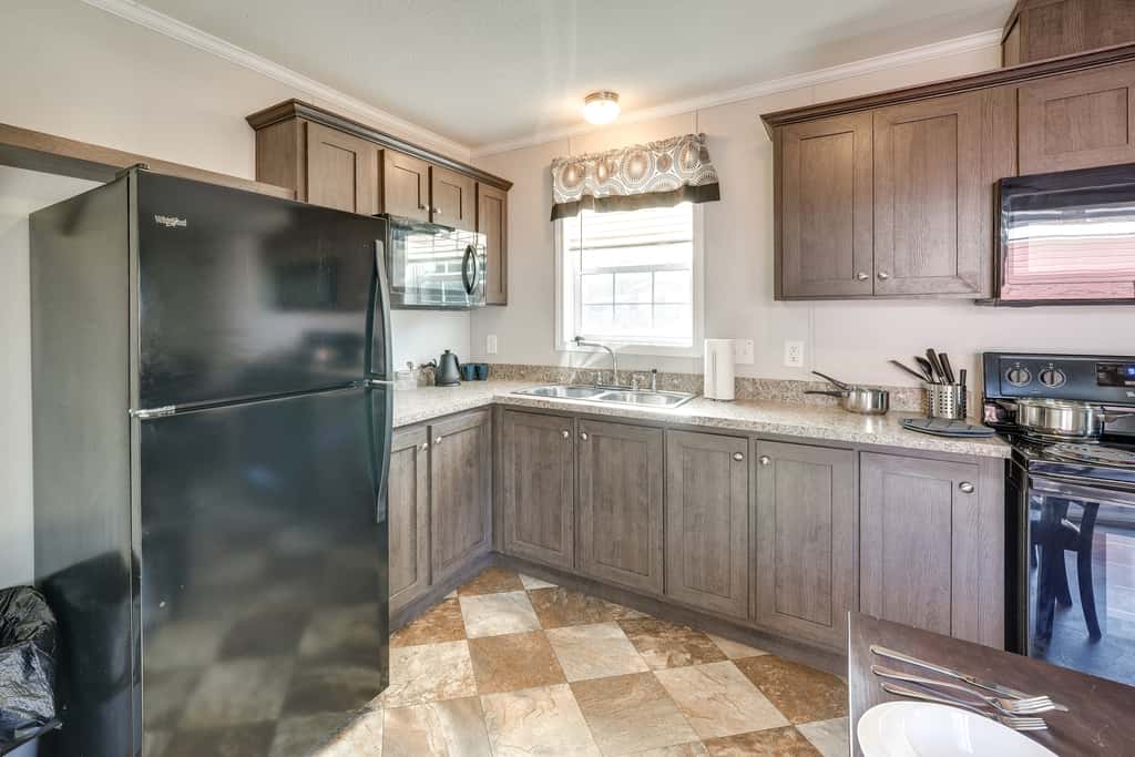 Cozy Cassopolis Cabin, Near Parks & Golfing!
