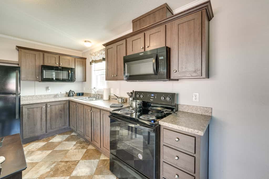 Cozy Cassopolis Cabin, Near Parks & Golfing!