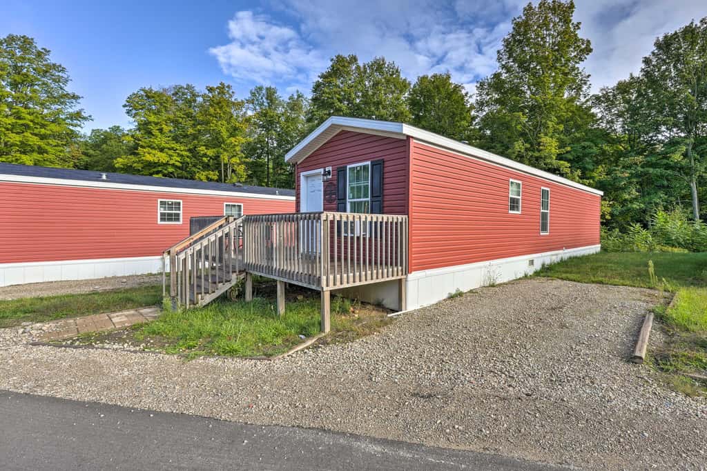 Pet-Friendly Cassoplis Cabin, Close to Parks!