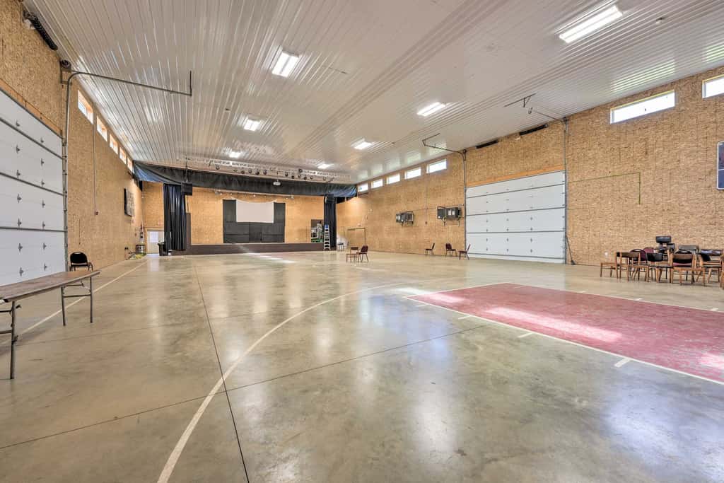 Pet-Friendly Cassoplis Cabin, Close to Parks!