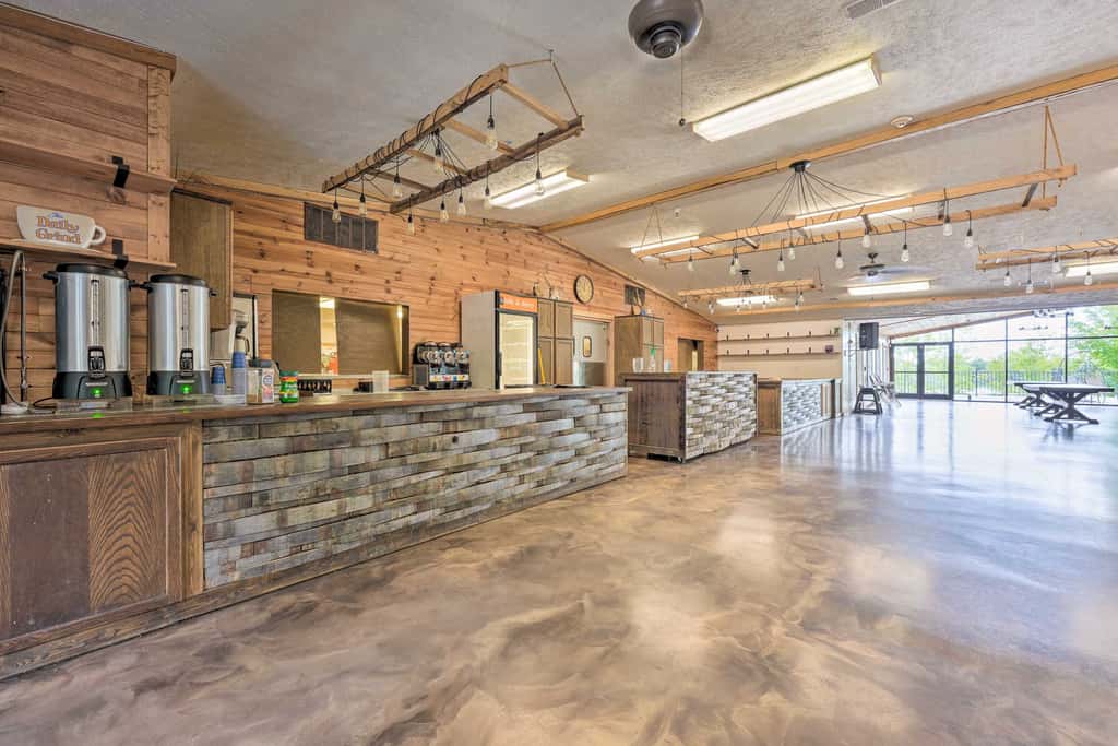 Pet-Friendly Cassoplis Cabin, Close to Parks!
