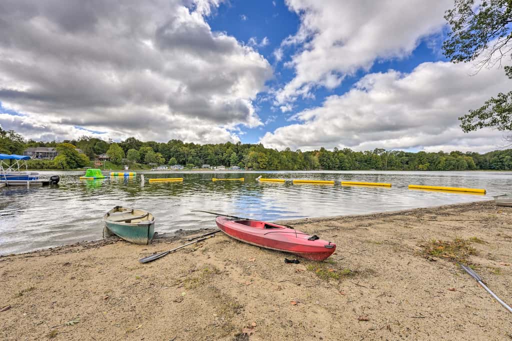 Pet-Friendly Cassoplis Cabin, Close to Parks!