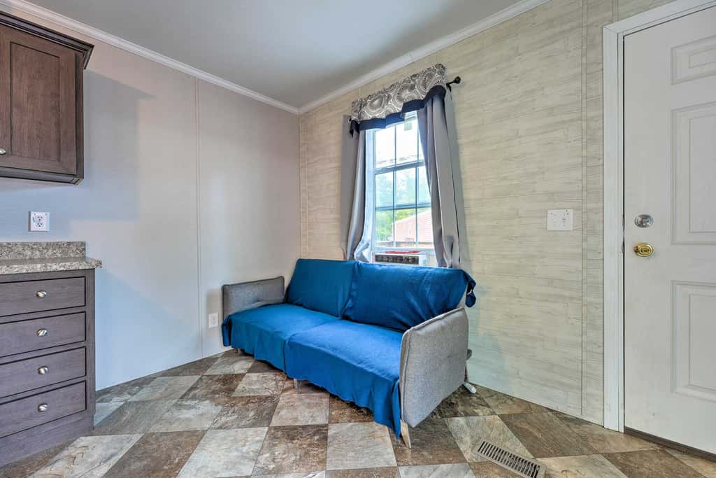 Pet-Friendly Cassoplis Cabin, Close to Parks!