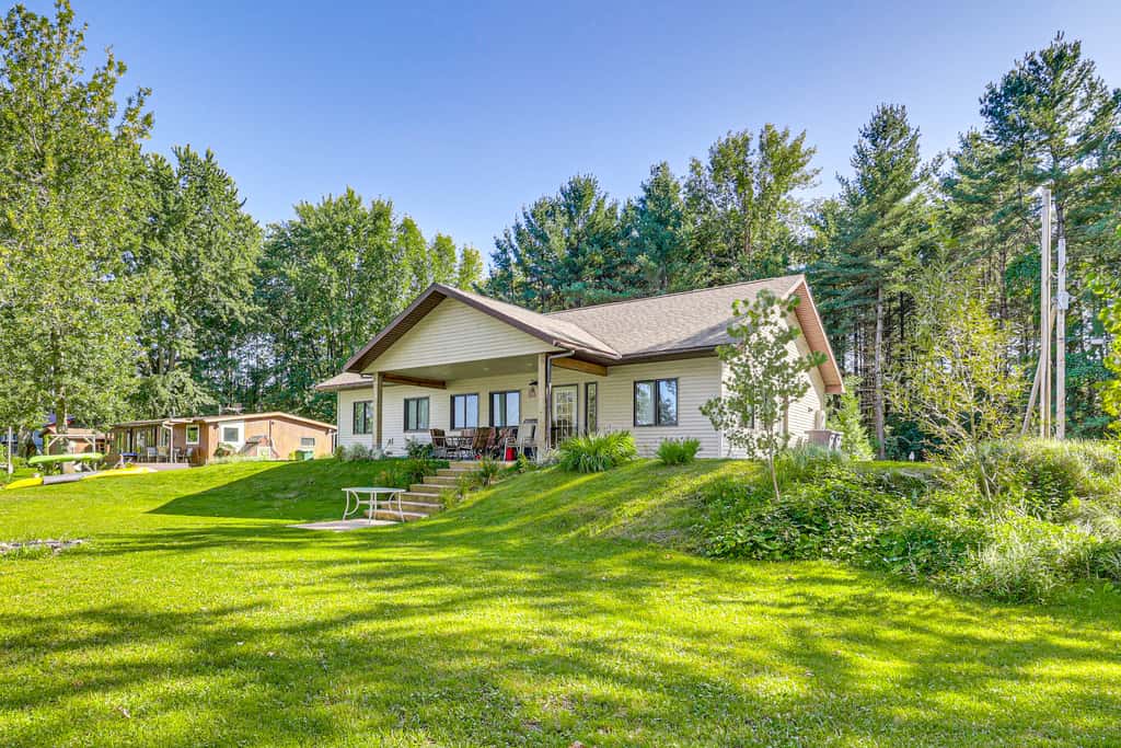 Lake Champlain Retreat w/ Grill, Fire Pit!
