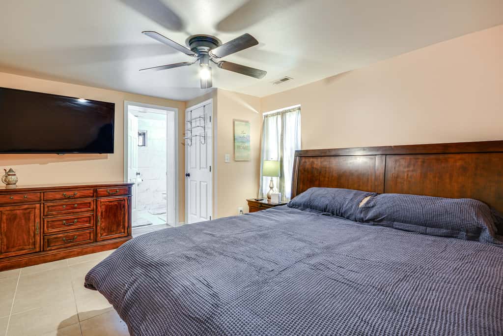 Bring Your Pets! Getaway 1 Mi to Uptown Lexington