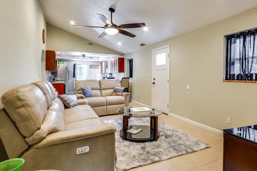 Bring Your Pets! Getaway 1 Mi to Uptown Lexington