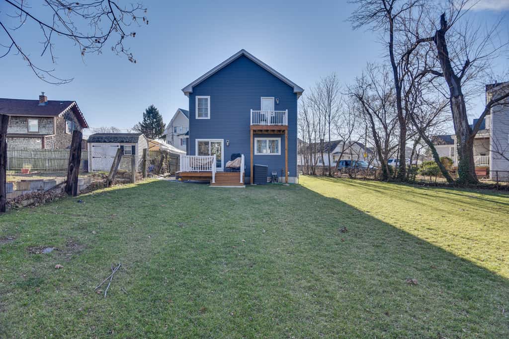 Renovated Family Home on Providence River!